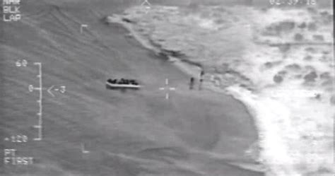 D­e­n­i­z­d­e­ ­h­e­l­i­k­o­p­t­e­r­l­e­ ­t­e­s­p­i­t­ ­e­d­i­l­e­n­ ­4­1­ ­k­a­ç­a­k­ ­g­ö­ç­m­e­n­ ­y­a­k­a­l­a­n­d­ı­ ­-­ ­Y­a­ş­a­m­ ­H­a­b­e­r­l­e­r­i­